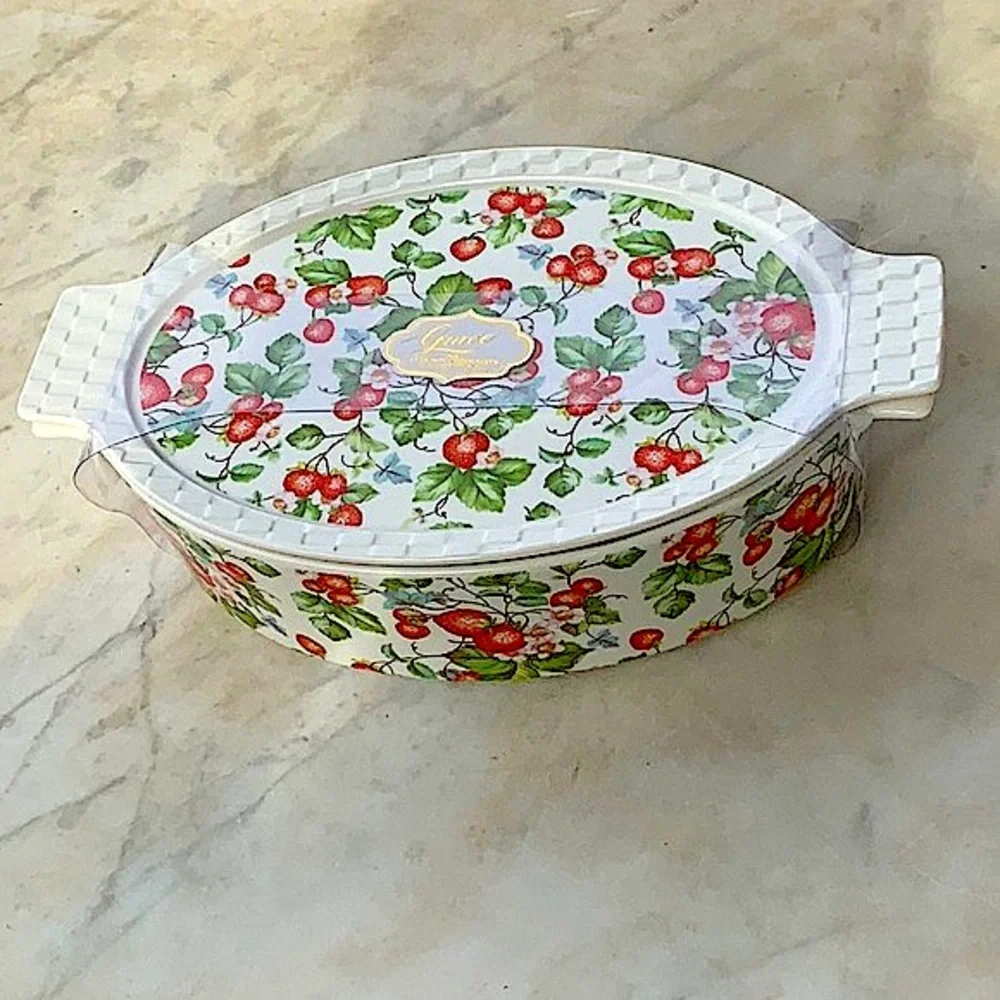 GRACES TEAWARE STRAWBERRY VINE OVAL BAKER WITH LID 11 INCH NEW